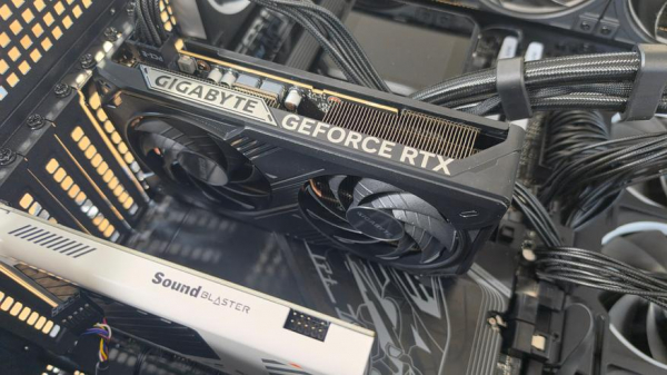 Обзор видеокарты Gigabyte GeForce RTX 5060 Windforce MAX OC: где хватает 8 ГБ, а где спасает только апскейл
Обзор видеокарты Gigabyte GeForce RTX 5060 Windforce MAX OC: где хватает 8 ГБ, а где спасает только апскейл