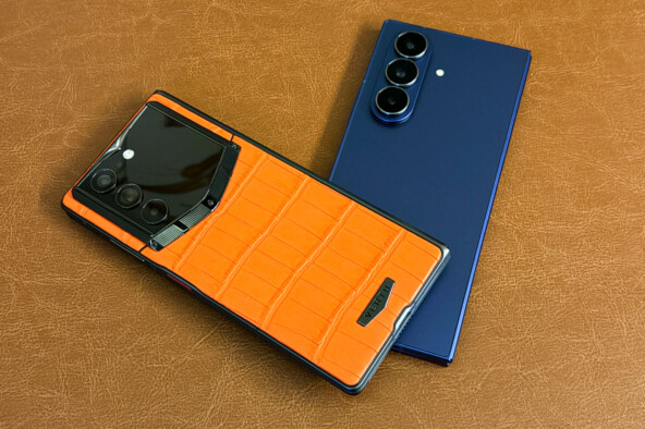 Специально для управленцев: складной смартфон Vertu за 530 тысяч рублей с «недоделанным» ИИ-ассистентом, круглосуточным консьержем и крокодиловой кожей Специально для управленцев: складной смартфон Vertu за 530 тысяч рублей с «недоделанным» ИИ-ассистентом, круглосуточным консьержем и крокодиловой кожей