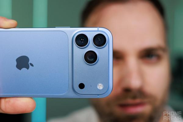 Обзор iPhone 18 Pro Max: увеличенный аккумулятор, удобное управление камерой